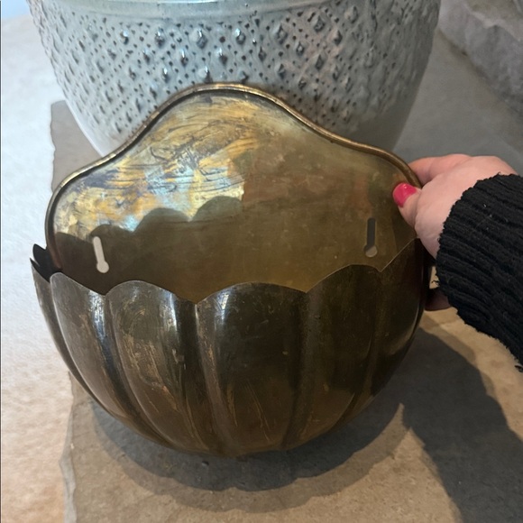 Vintage Brass Wall Planter - Made In Hong Kong - Picture 2 of 13
